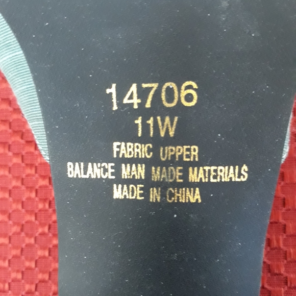 Pale Green Silk Low Heel Mules Size 11W - Picture 5 of 8